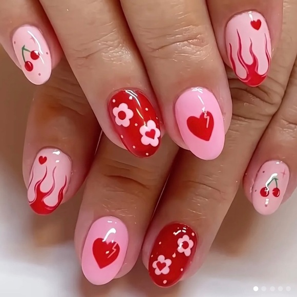 Valentine's Day Press- On Nails / Nail Art / Trending! (Nail Glue Included!) - Picture 1 of 9